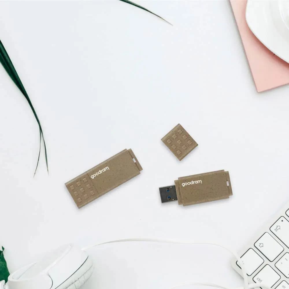 Clé USB 3.0 Goodram 128 Go - Vue 8